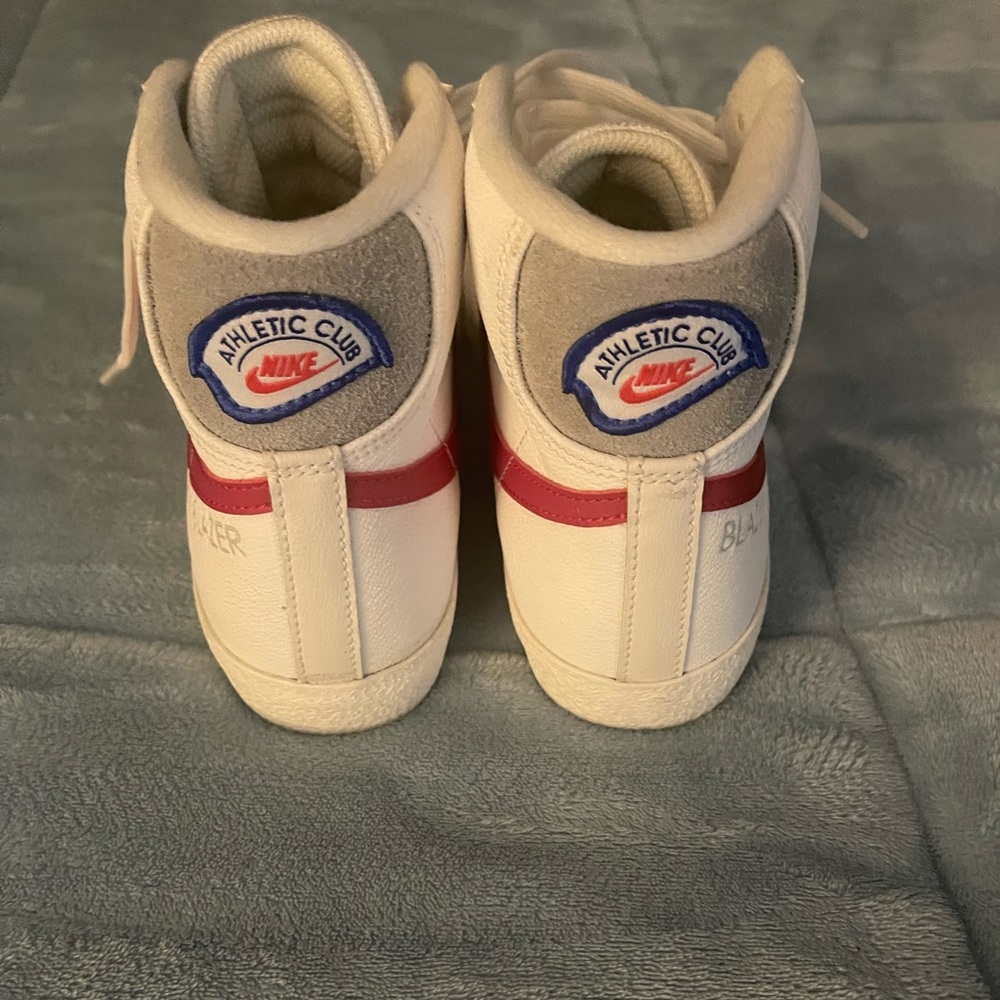 Nike blazer red and white